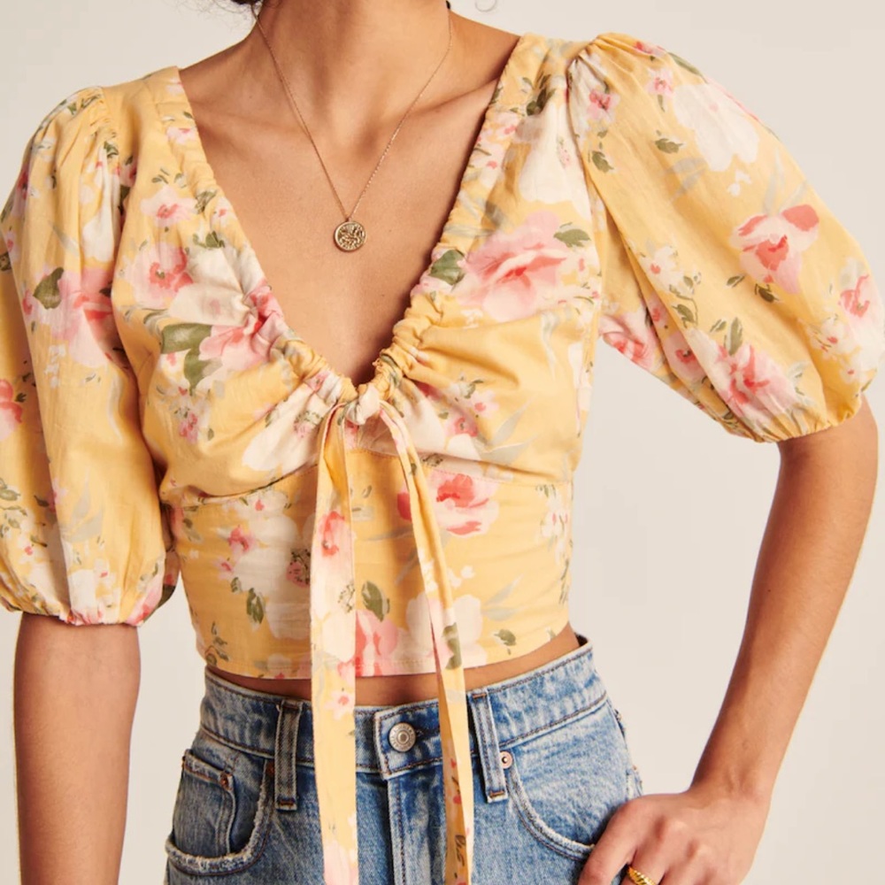 Abercrombie | Tie Front Puff Sleeve Top